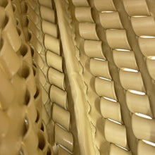 Load image into Gallery viewer, Bottega Veneta INTRECCIATO Clutch Bag Beige Patent Leather

