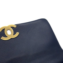 将图像加载到图库查看器中，CHANEL CHANEL 19 ChainShoulder NavyAS1160 Lambskin
