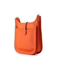 将图像加载到图库查看器中，HERMES Evelyne3 Tangerine Taurillon Clemence Size 23
