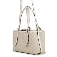将图像加载到图库查看器中，GUCCI GG Emblem 2-Way Handbag White/Beige815214 FAD6L 9641 GG Emblem Leather Size Medium
