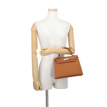 Load image into Gallery viewer, HERMES Kelly Sellier Gold Epsom Size 25
