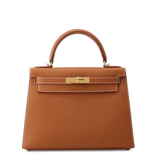 将图像加载到图库查看器中，HERMES Kelly Sellier Gold Epsom Size 28

