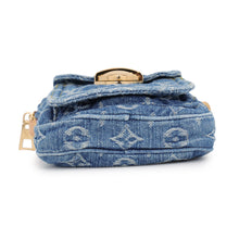 将图像加载到图库查看器中，LOUIS VUITTON Pochette Fairfax Blue DenimM82948 Monogram Denim LVRemix
