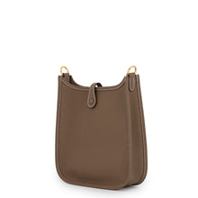 Load image into Gallery viewer, HERMES Evelyne Amazon Etoupe/Blue Indigo Taurillon Clemence Size TPM
