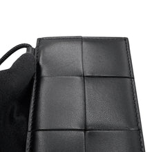 Load image into Gallery viewer, Bottega Veneta Maxi INTRECCIATO Badge Holder Black701460VCQC48425 Lambskin
