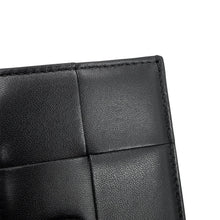 Load image into Gallery viewer, Bottega Veneta Maxi INTRECCIATO Badge Holder Black701460VCQC48425 Lambskin
