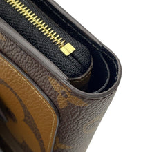 Load image into Gallery viewer, LOUIS VUITTON Portefeuille Juliet NoirM69432 Monogram / Monogram Reverse Canvas / Monogram / Giant

