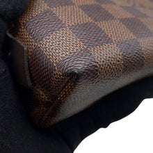 将图像加载到图库查看器中，LOUIS VUITTON Pochette Cosmetic RedN47516 Damier Ebene Canvas Size PM
