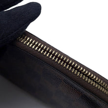 将图像加载到图库查看器中，LOUIS VUITTON Pochette Cosmetic RedN47516 Damier Ebene Canvas Size PM
