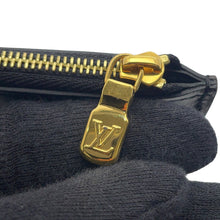 将图像加载到图库查看器中，LOUIS VUITTON Slim purse NoirM80390 Monogram Reverse Canvas

