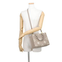 将图像加载到图库查看器中，LOUIS VUITTON Onthego Tourterelle claimM45779 Bicolor Monogram Empreinte Leather Monogram Giant Size PM
