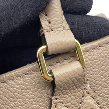 将图像加载到图库查看器中，LOUIS VUITTON Onthego Tourterelle claimM45779 Bicolor Monogram Empreinte Leather Monogram Giant Size PM
