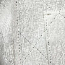 将图像加载到图库查看器中，CHANEL Stitch Pocket CCTote Bag WhiteAS5417 Caviar Leather

