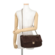 Load image into Gallery viewer, CHANEL Maxi Handbag BrownAS6281-B24009-UA850 Suede Calf Leather
