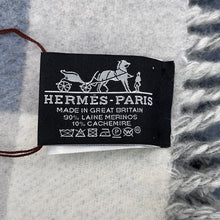 Load image into Gallery viewer, HERMES Plaid Jacquard "Tigre Altai 2" PearlH103725M 06 Wool90% Cashmere10%

