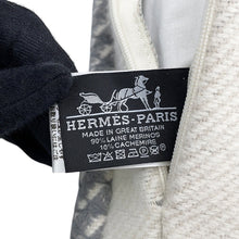 Load image into Gallery viewer, HERMES HRiviera Cushion grease Wool90% Cashmere10% Size PM
