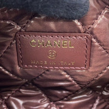 Load image into Gallery viewer, CHANEL Matelasse Zip Pouch BlackAP5038-B10583-C3906 Caviar Leather
