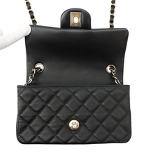 将图像加载到图库查看器中，CHANEL Matelasse BlackA69900 Lambskin Size Mini
