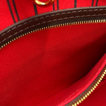 将图像加载到图库查看器中，LOUIS VUITTON Neverfull RedN41359 Damier Ebene Canvas Size PM
