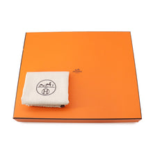 将图像加载到图库查看器中，HERMES Messenger Attrage Black Evergrain Canvas
