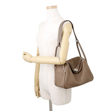 将图像加载到图库查看器中，HERMES Lindy Etoupe Taurillon Clemence Size 26

