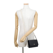 Load image into Gallery viewer, CHANEL Matelasse Pearl Chain Wallet BlackAP1841 Lambskin Pearl
