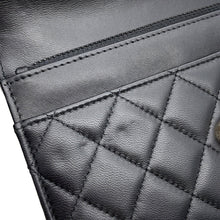 将图像加载到图库查看器中，CHANEL Matelasse Pearl Chain Wallet BlackAP1841 Lambskin Pearl
