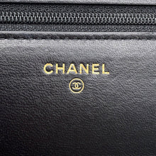 Load image into Gallery viewer, CHANEL Matelasse Pearl Chain Wallet BlackAP1841 Lambskin Pearl
