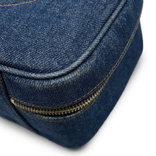将图像加载到图库查看器中，CHANEL CC Logo 2-Way Vanity Bag BlueA07061 Denim
