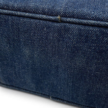 将图像加载到图库查看器中，CHANEL CC Logo 2-Way Vanity Bag BlueA07061 Denim
