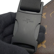将图像加载到图库查看器中，LOUIS VUITTON Christopher・Bumbag NoirM45337 Monogram Macassar Canvas
