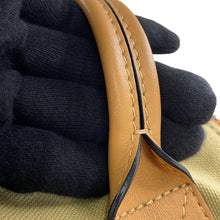将图像加载到图库查看器中，LOEWE Round Backpack Crete/Warm DesertB314278X01 3968 Calf Leather Canvas
