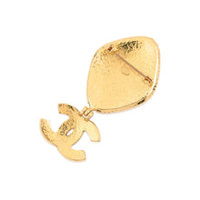 Load image into Gallery viewer, CHANEL Gripoa CC LogoBrooch Gold/Red Metal color Stone
