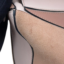 Load image into Gallery viewer, LOEWE Puzzle bag Jasmin Flower/Pink Calf Leather suede Size Medium
