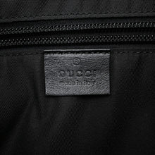 将图像加载到图库查看器中，GUCCI GG Crystal Shoulder Bag Gray/Black/Gold181092 PVC Leather
