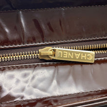 Load image into Gallery viewer, CHANEL CC Logo Chocolate Bar tote Brown Patent Leather
