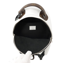 将图像加载到图库查看器中，LOUIS VUITTON Palm Springs Backpack PM White/MulticolorM55797 Monogram Leather Size PM
