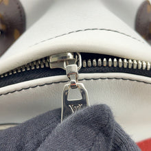 将图像加载到图库查看器中，LOUIS VUITTON Palm Springs Backpack PM White/MulticolorM55797 Monogram Leather Size PM
