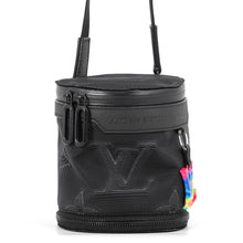 将图像加载到图库查看器中，LOUIS VUITTON Expandable Polochon BlackM45604 3DMonogram

