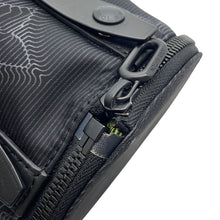 将图像加载到图库查看器中，LOUIS VUITTON Expandable Polochon BlackM45604 3DMonogram
