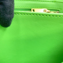 将图像加载到图库查看器中，CELINE Teen Cuil Triomphe Shoulder Bag Light Green199233 Leather Size Small
