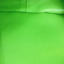 将图像加载到图库查看器中，CELINE Teen Cuil Triomphe Shoulder Bag Light Green199233 Leather Size Small
