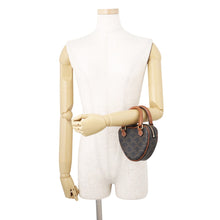 将图像加载到图库查看器中，CELINE Triomphe Heart Handbag Tan198222 PVC Leather
