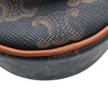 将图像加载到图库查看器中，CELINE Triomphe Heart Handbag Tan198222 PVC Leather
