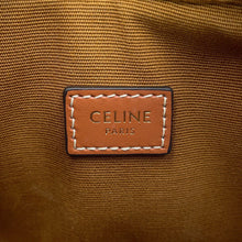 将图像加载到图库查看器中，CELINE Triomphe Heart Handbag Tan198222 PVC Leather
