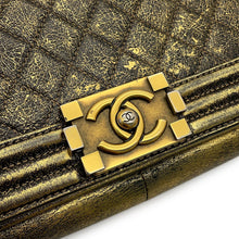 将图像加载到图库查看器中，CHANEL Boy Chanel Gold/BlackA67085 Lambskin
