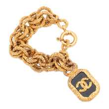 将图像加载到图库查看器中，CHANEL CC Logo Lava Motif Bracelet Gold Metal
