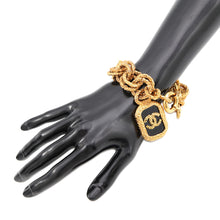 将图像加载到图库查看器中，CHANEL CC Logo Lava Motif Bracelet Gold Metal
