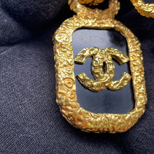 将图像加载到图库查看器中，CHANEL CC Logo Lava Motif Bracelet Gold Metal
