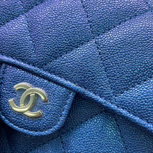 将图像加载到图库查看器中，CHANEL Matelasse Bifold Wallet Metalic BlueAP0241 Caviar Leather
